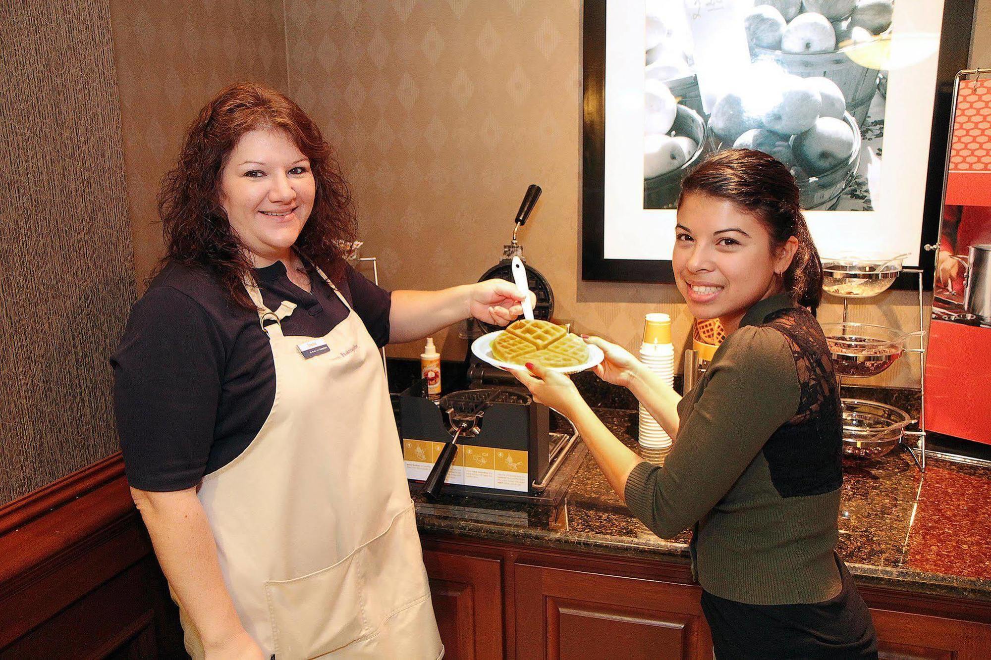Hampton Inn Siloam Springs Restoran gambar
