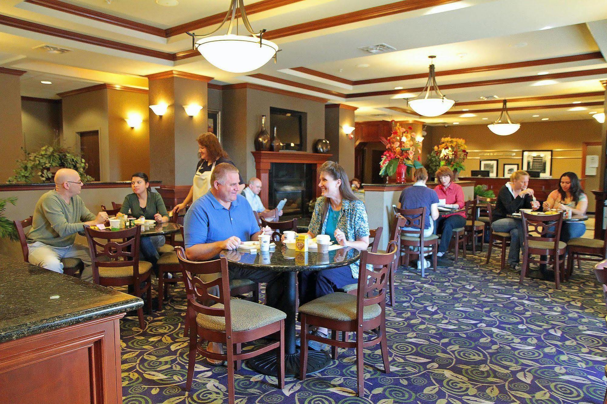 Hampton Inn Siloam Springs Restoran gambar